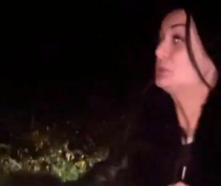 SKANDALOZNO Viki Mitrović drži oružje, društvene mreže se usijale (FOTO)