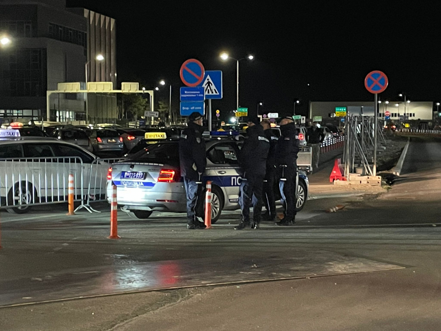 VOĐA ZEMUNSKOG KLANA STIGAO U BEOGRAD Kome je Luka Bojović slao poljupce i namigivao?