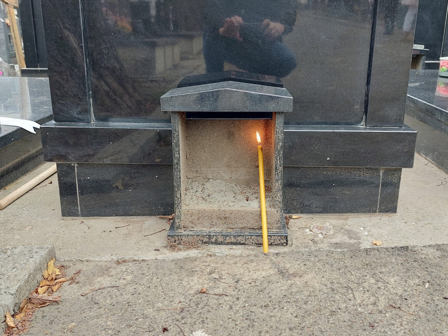 LUKA BOJOVIĆ NA OPREZU Po mraku obišao grobove kuma, oca i brata!