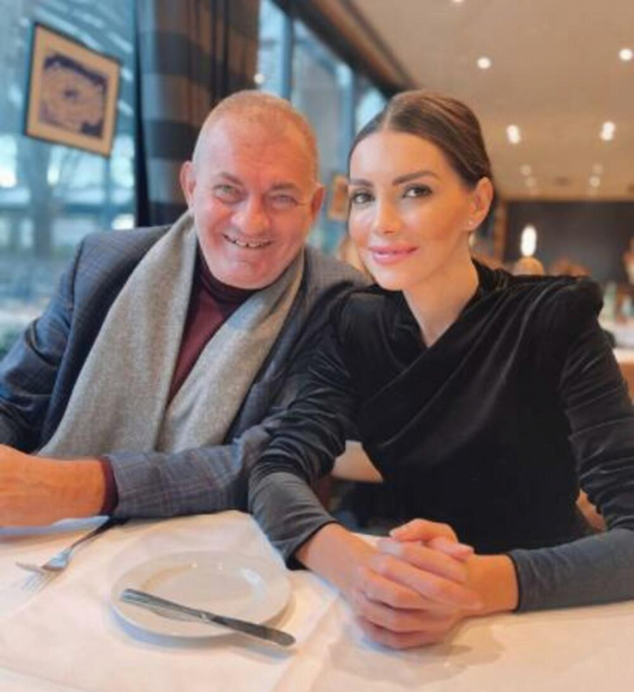 ŠOKANTNO KAKO IZGLEDA 31. GODINU STARIJI SUPRUG VODITELJKE 