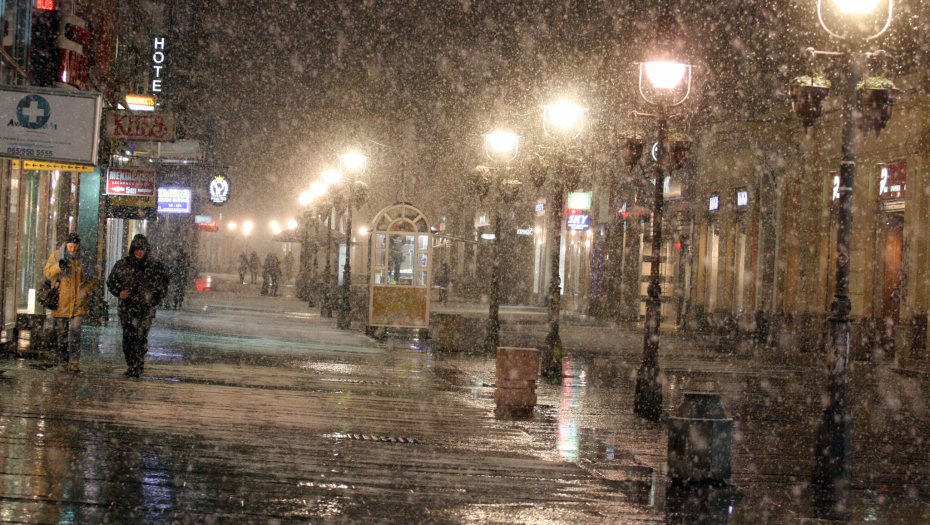 SNEG ĆE PASTI VEČERAS Nova najava RHMZ za ove delove Srbije, u Beogradu - nevreme!