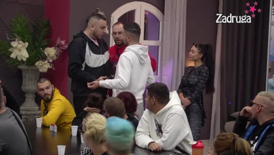 FILIP CAR I BILAL NA IVICI FIZIČKOG OBRAČUNA: Obezbeđenje ih opkolilo, nikada žešči sukob, Brajlović pokazao zube! (FOTO)