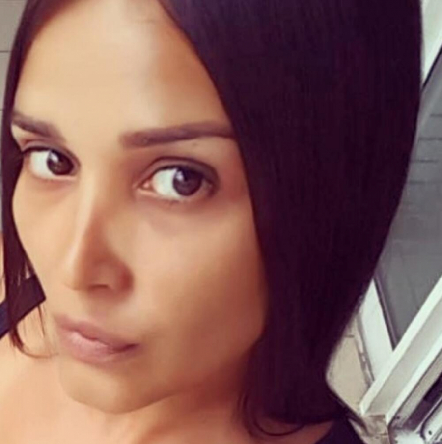 ŽENE SU SANJALE DA IMAJU GRUDI KAO ONA: Bila je najlepša voditeljka, a evo kako danas izgleda Rada Radenović! (FOTO)