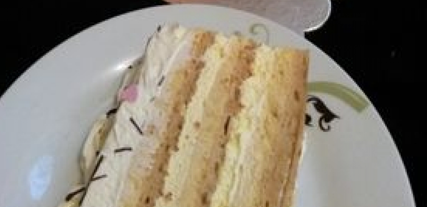 ZASLADITE SE SA STILOM Plazma torta sa belom čokoladom, ukus vrhunskog zadovoljstva