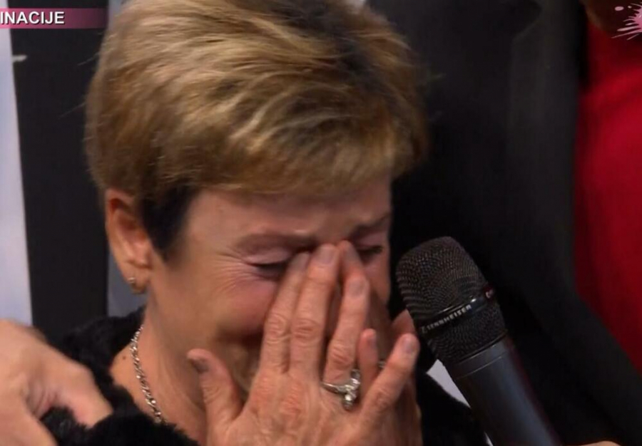 TAKMIČAR ZVEZDE GRANDA SE GUŠIO U SUZAMA, POTPUNO SE SLOMIO PRED SVIMA: Njegova tragična sudbina će vas dovesti do suza! (FOTO)