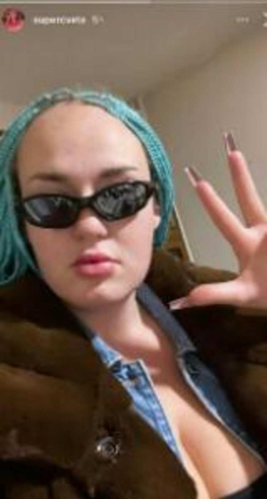 BILA JE MEĐU FAVORITIMA Dužna je 50.000 evra, a ovo je prvo oglašavanje iz spoljnog sveta Super Cvete (FOTO)