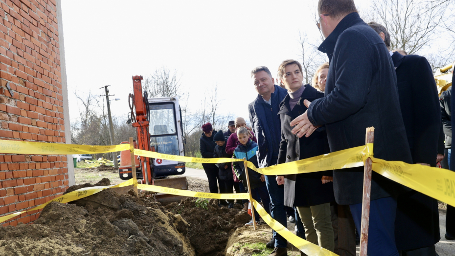 STIŽE BRZI INTERNET U RURALNE PREDELE Brzina u 99 posto domaćinstava će biti preko 100Mbs