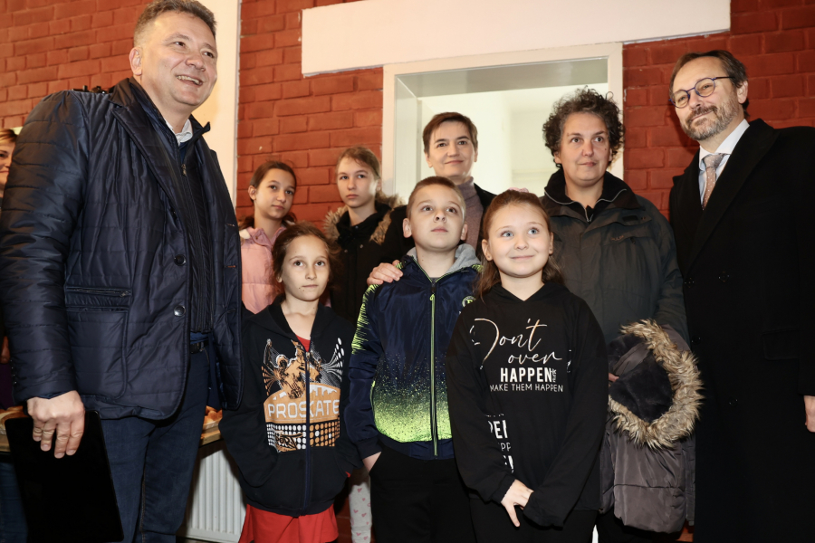 STIŽE BRZI INTERNET U RURALNE PREDELE Brzina u 99 posto domaćinstava će biti preko 100Mbs