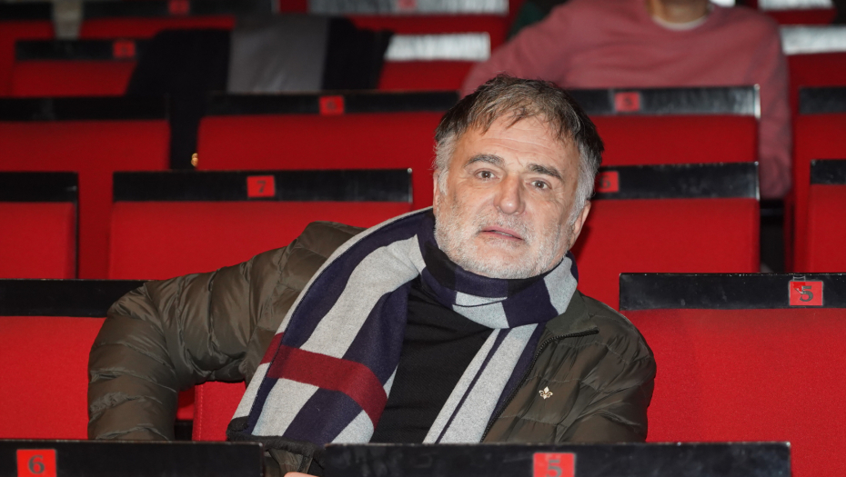 ZANEMEĆETE KADA VIDITE KAKO IZGLEDA SIN BRANISLAVA LEČIĆA Krije se od svih, ne voli da se eksponira, konačno je tu i slika! (FOTO)