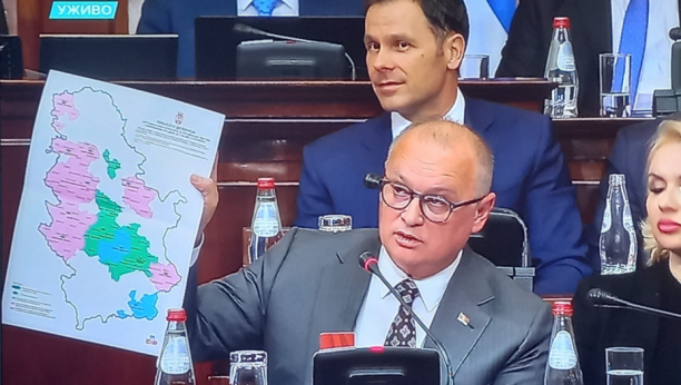 VESIĆ RAZVALIO OPOZICIJU U SKUPŠTINI! "Politika opozicije vređanje, baš ih briga za razvoj Srbije"