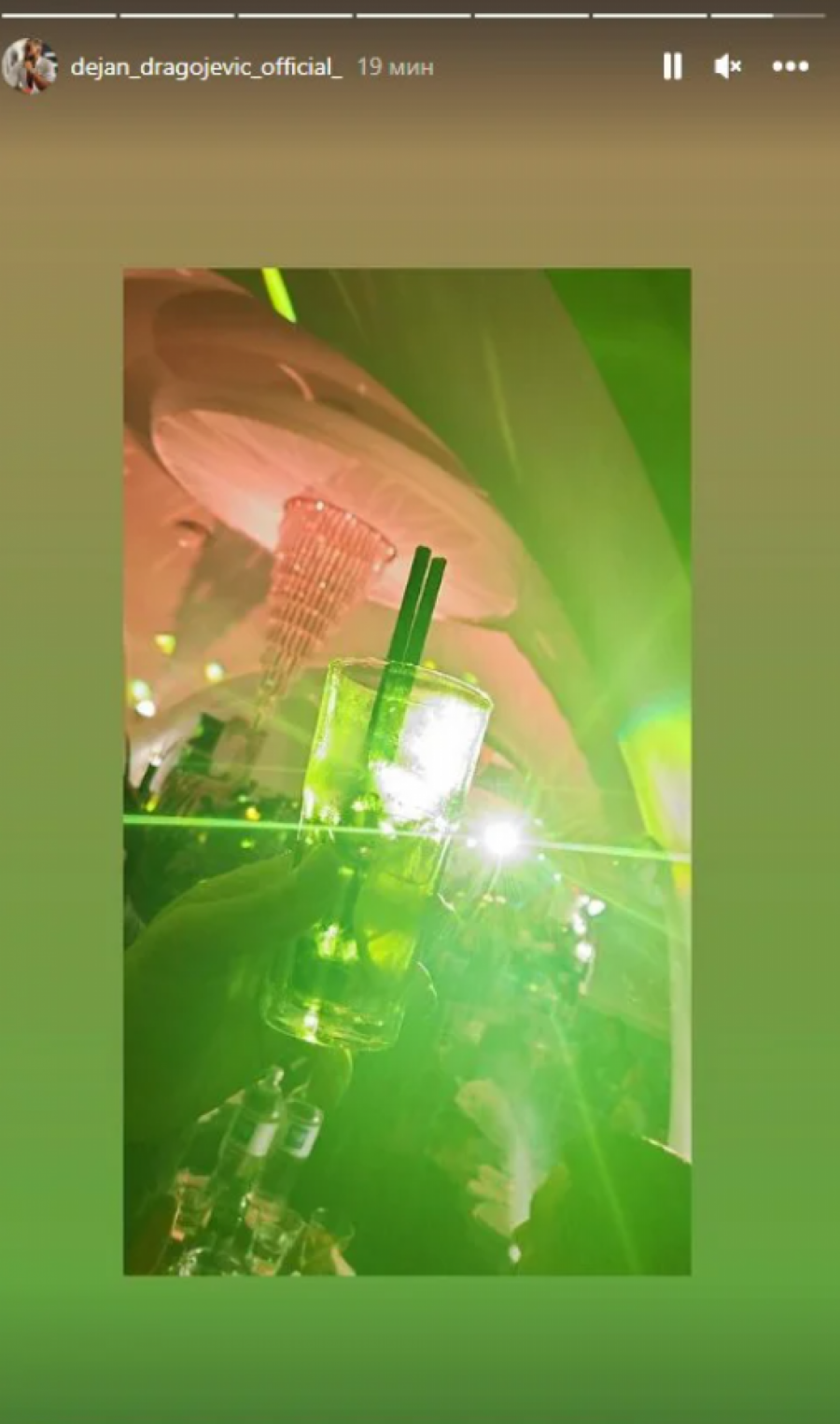 DOK SVI MISLE DA JE DOBRO, ON SE OPIJA Dejan Dragojević uhvaćen u ovakvom stanju zbog Aleksandre, skandal