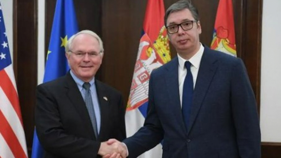 Predsednik Vučić sutra sa američkim ambasadorom Hilom