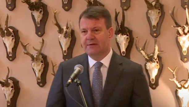 OTVOREN MUZEJ LOVAČKOG SAVEZA VOJVODINE Igoru Miroviću uručeno najviše priznanje za vanredni doprinos razvoju lovstva Vojvodine
