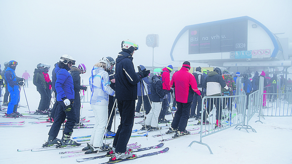 HAJDEMO U PLANINE! Skijaška sezona na Kopaoniku juče zvanično otvorena