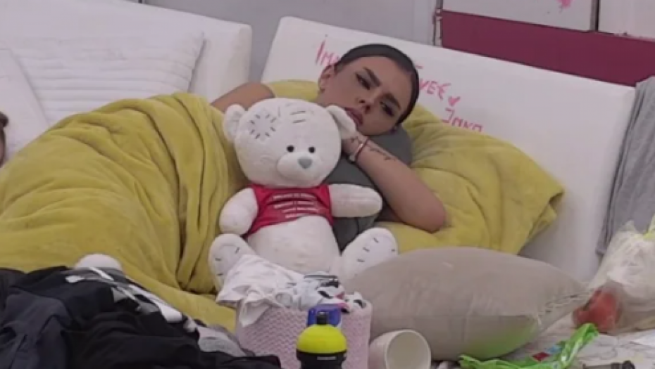 TERA INAT ZOLI Anita nakon svađe sa Čolićem, sve vreme gleda u Marka