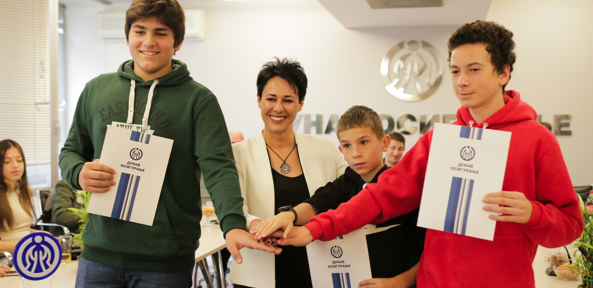 „Dunav osiguranje“ stipendira najuspešnije učesnike SIM-a