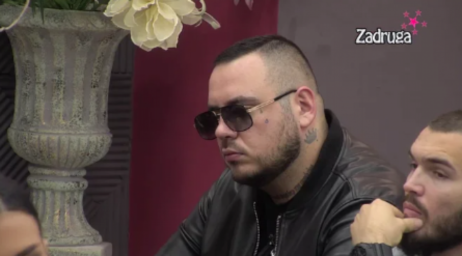 NEĆU DA SE VALJAM U BLATU Aleks otkrila da li se kaje što je povredila Dejana: Filip leži sa mnom pa ode kod druge devojke