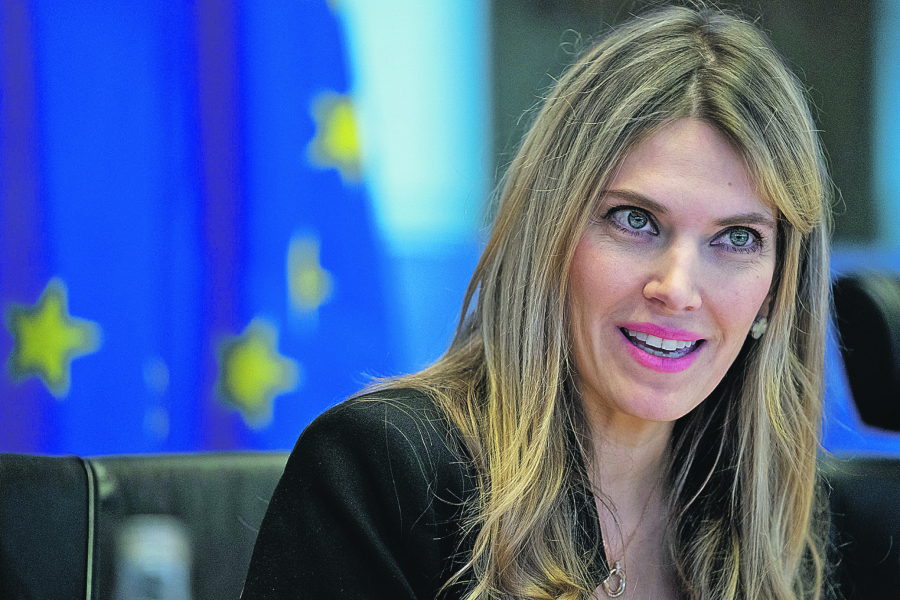 NASTAVAK ISTRAGE O KORUPCIJI U EVROPSKOM PARLAMENTU Na zahtev belgijskih pravosudnih organa pokrenut hitan postupak oduzimanja imuniteta dvojici poslanika