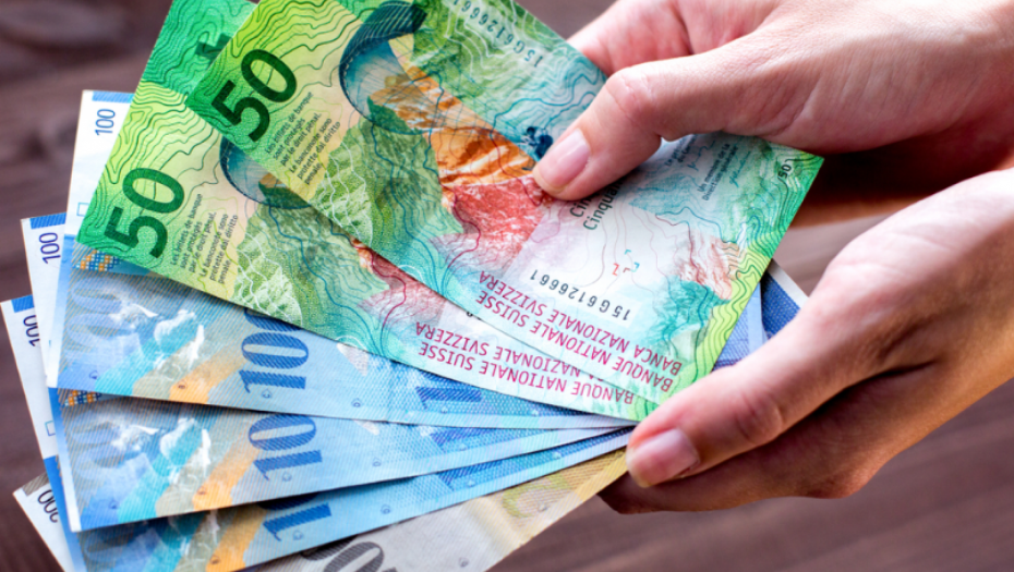 ŠVAJCARSKA PRED REFERENDUMOM: Borba za papirni novac
