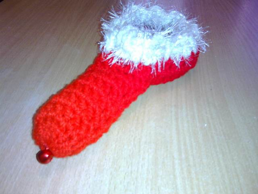 Nakurnjaci za natalitet: Jelena iz Beograda jedna od retkih koja plete ovaj odevni predmet