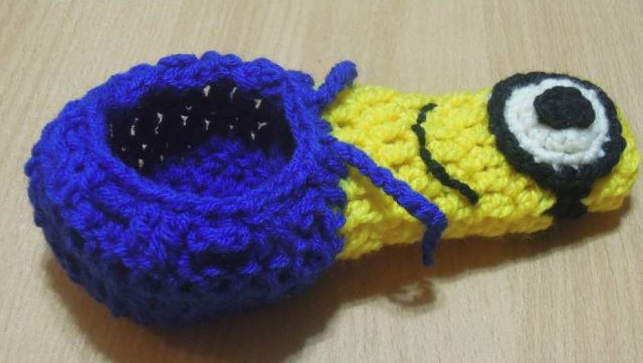 Nakurnjaci za natalitet: Jelena iz Beograda jedna od retkih koja plete ovaj odevni predmet