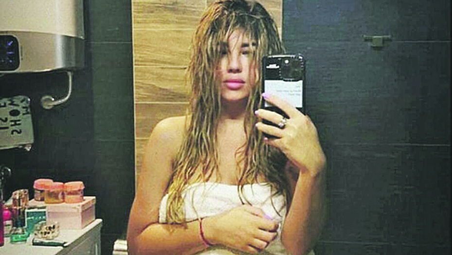 GORE MREŽE Gola i mokra Kija, ŠOK SCENE! (FOTO)