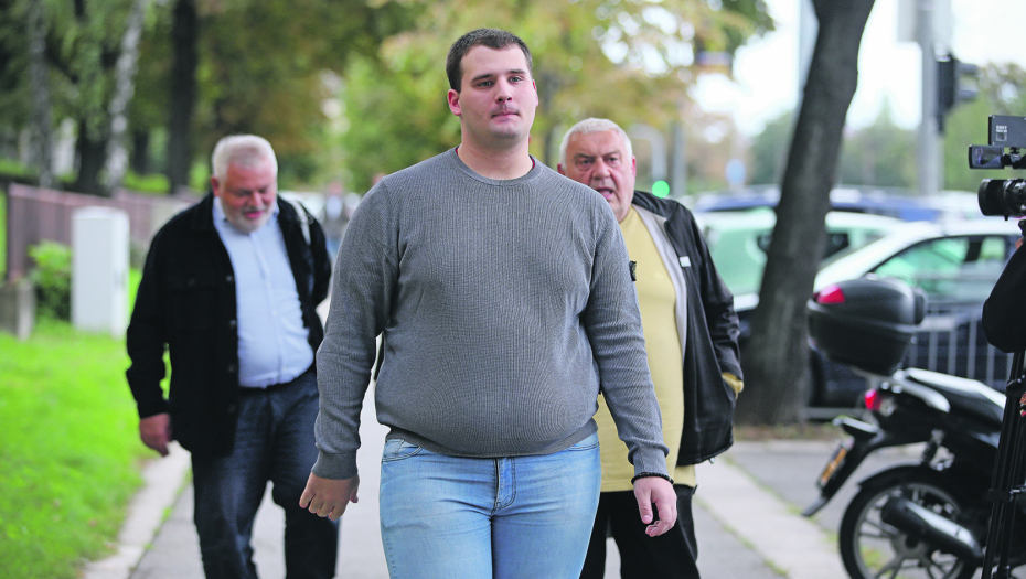 TRI PUTA UBO NOŽEM BELIVUKOVOG SARADNIKA Sud smanjio kaznu Adamu Mahmudu za pokušaj ubistva rukometaša!