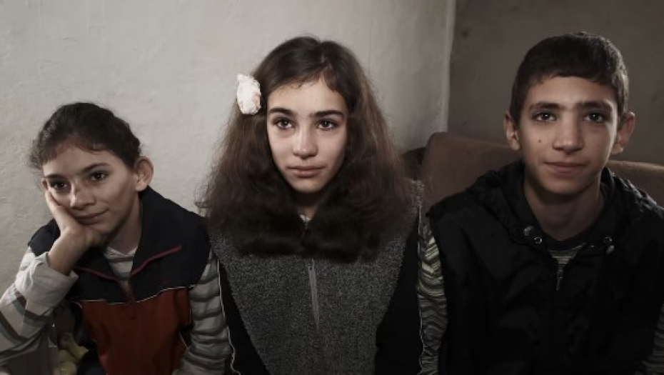 PORODICA RAŠKOVIĆ RASPLAKALA SRBIJU Žive u kući od blata, sa krovom koji se jedva drži, a žele samo jedno