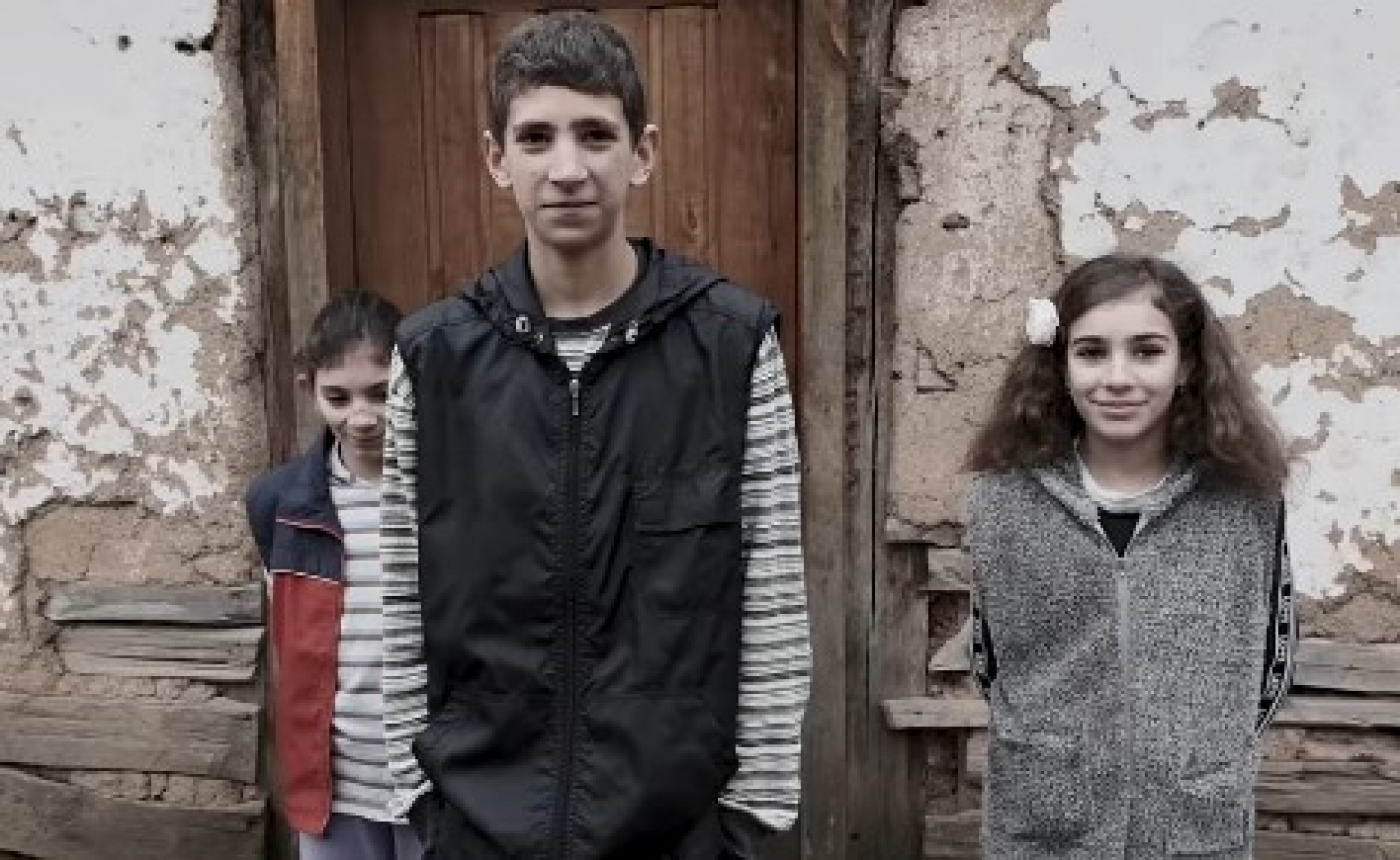 PORODICA RAŠKOVIĆ RASPLAKALA SRBIJU Žive u kući od blata, sa krovom koji se jedva drži, a žele samo jedno