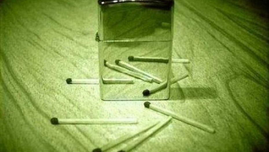 SAMO DVA ODSTO LJUDI POGODI IZ PRVE Da li možete prebrojati šibice na stolu za manje od 10 saekundi