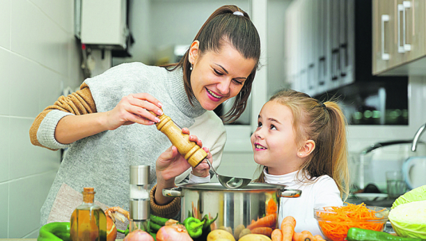 Pogrešno su nas učili: Doktori sada tvrde da ova hrana može da pogorša stanje kod prehlade, upale grla, malaksalosti
