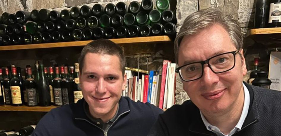 "IDEM SA DANILOM" Predsednik Vučić za Božić u Hilandaru