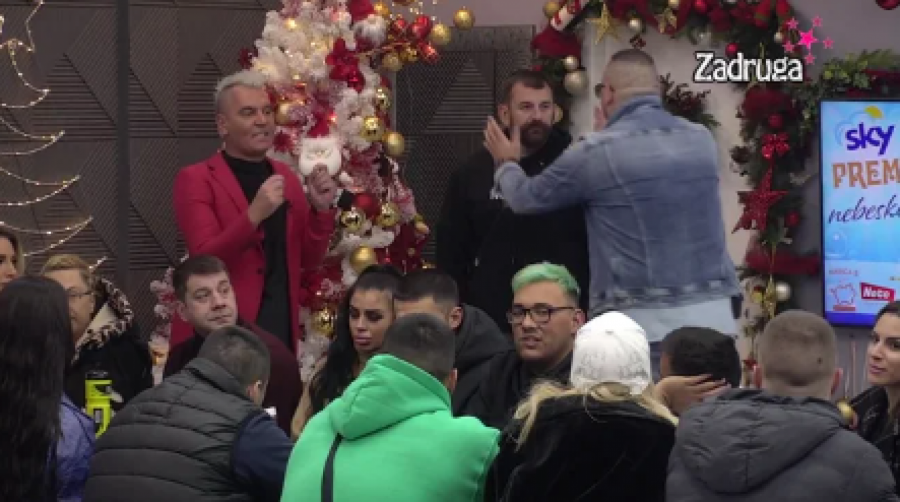 DA ČOVEČANSTVO ZAVISI OD TOGA, NE BIH JE JE*AO Car srčano branio Aleks, udario na Takija, Maja pobesnela