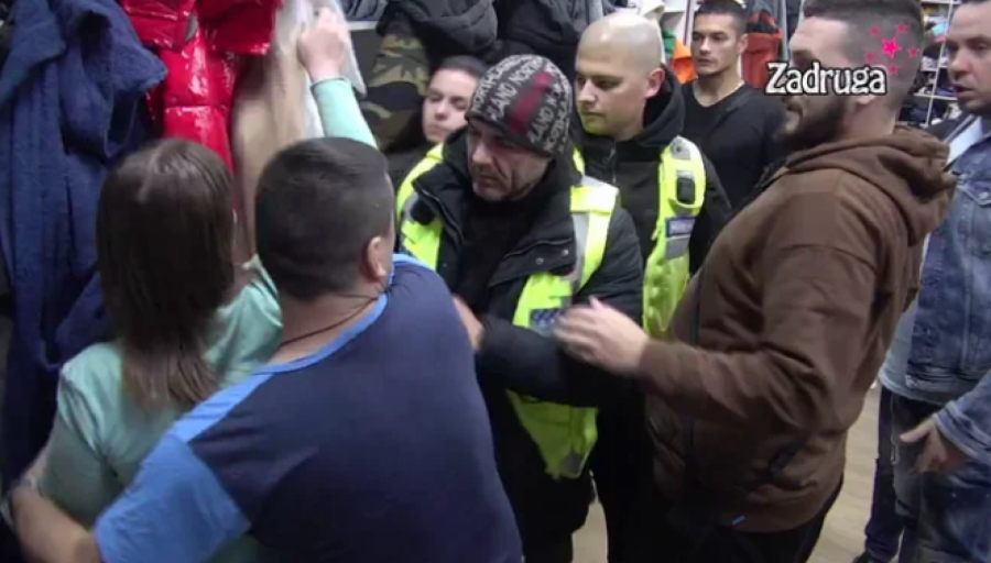 DRŽI JE ZOLA! Urnebesan sukob Miljane Kulić i Anite, obezbeđenje odmah uletelo (VIDEO)