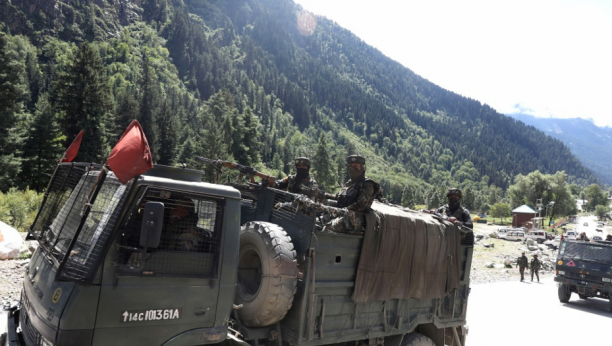 OBRAČUN NA GRANICI! Napadnuti kineski vojnici!