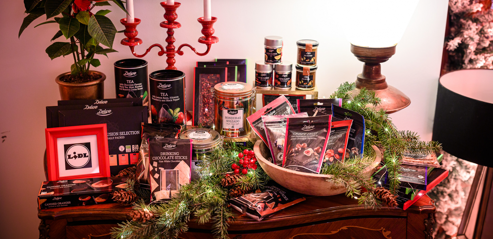 DELUXE PROIZVODI ZA OPUŠTENU PRAZNIČNU TRPEZU