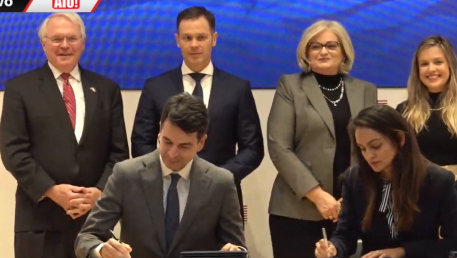 POTPISANI UGOVORI ZA GARANTNU ŠEMU DFC VREDNU DO 400 MILIONA DOLARA Ministar Mali: Važan događaj za Srbiju i znak da smo na dobrom putu