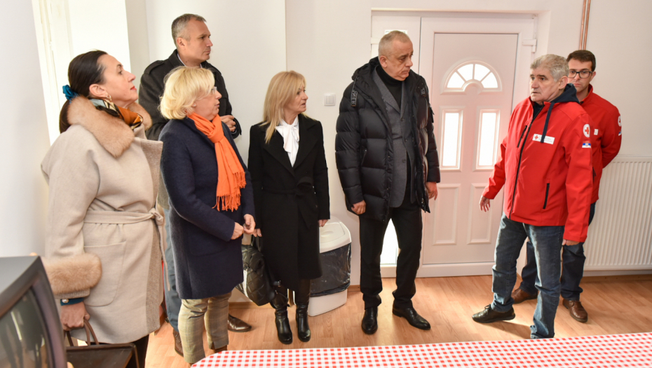 Gradonačelnik Bakić otvorio Privremeno prihvatilište za beskućnike u Subotici (FOTO)