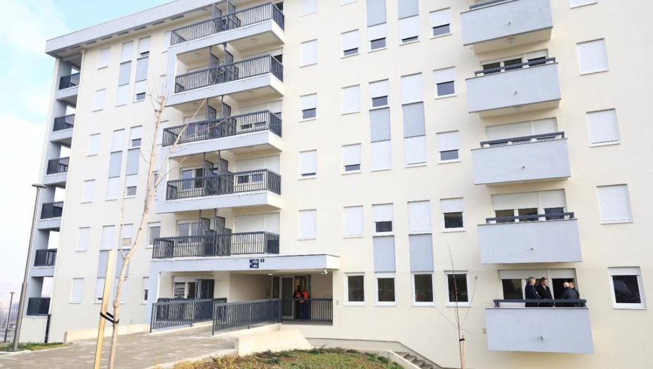 A IMA LI PROZORA? Stan na Zvezdari od 38 kvadrata se izdaje za 450 evra! Šokirani korisnici imaju samo jedno pitanje