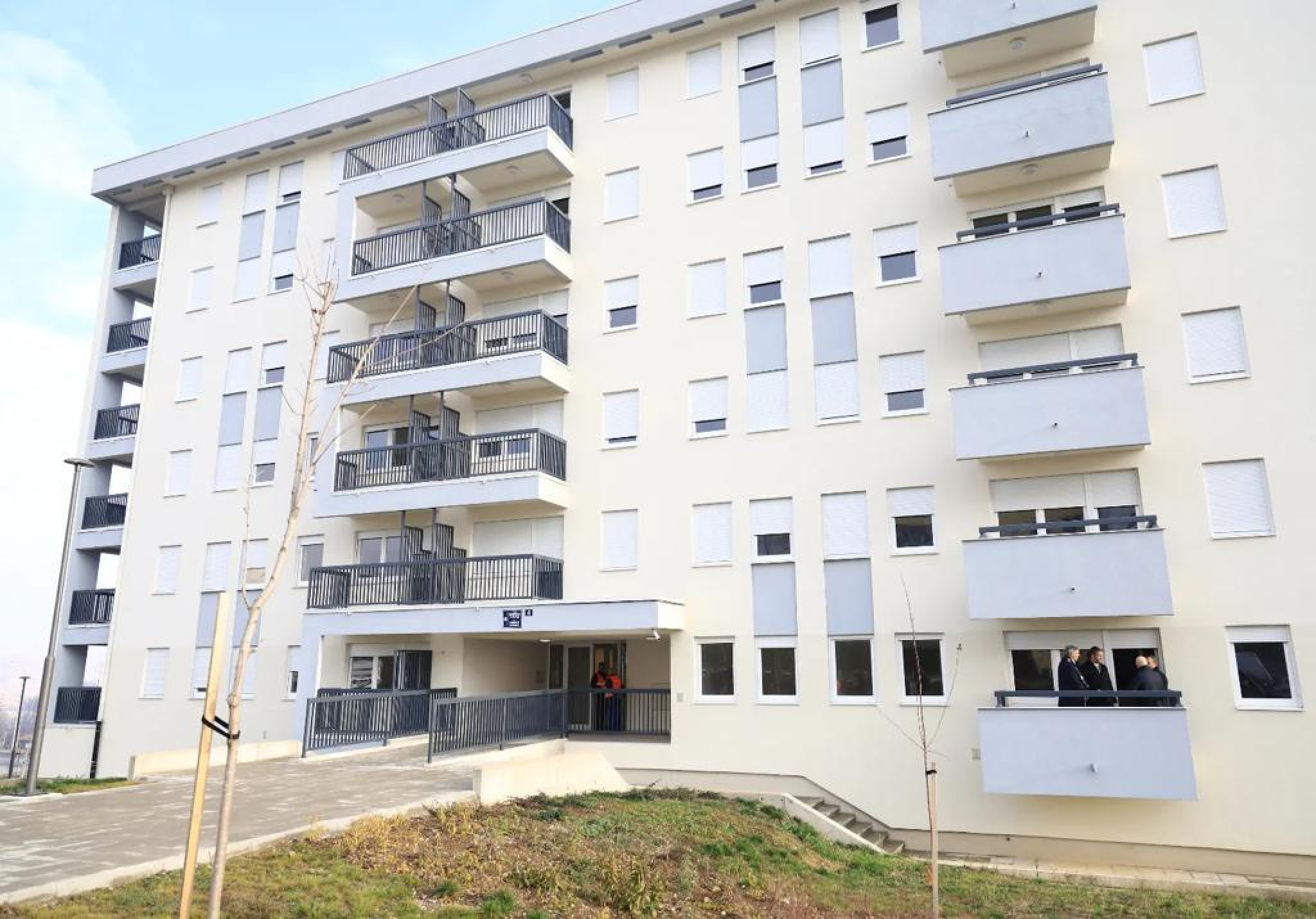 VEĆINA EKSPERATA PROGNOZIRA JEDAN ODGOVOR: Da li će pasti cene stanova u Beogradu u 2024. godini?