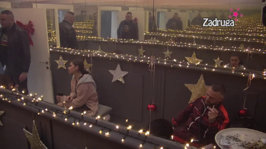 SAZNALA DA SU RASKINULI Car ugrabio priliku, pa Milici saopštio da više nije njegova devojka