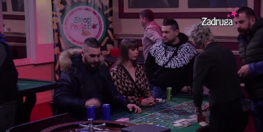 PRATI IH U STOPU Bebica ne ostavlja Miljanu i Zolu ni sekund same