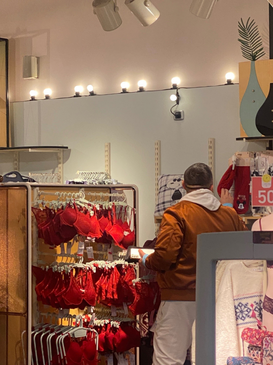 CRVENO NA RADOST Ćemo kome kupuješ seksi veš?!