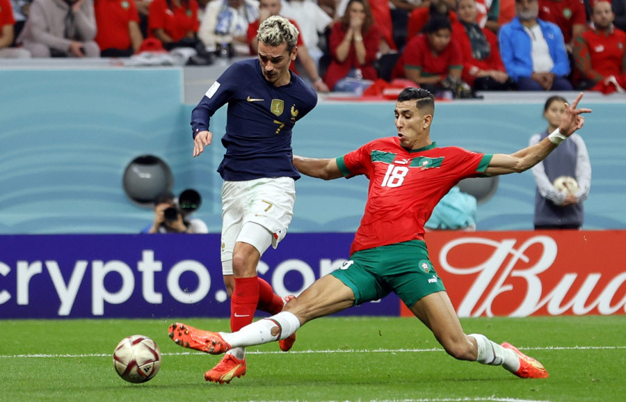 FRANCUSKA U NOVOM FINALU MUNDIJALA Svetski šampion pobedio Maroko, najprijatnije iznenađenje turnira, pa će se protiv Argentine boriti da odbrani čuvenu 