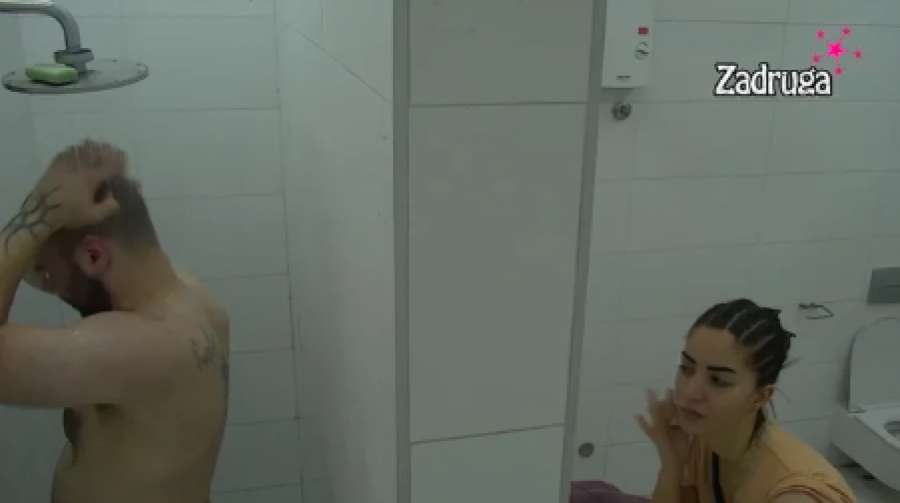 LEPOTICA I ZVER OSVAJAJU REGION Istorija upoznavanja, šaputanja i nežnih dodira Anđele i Zvezdana, više ne kriju emocije