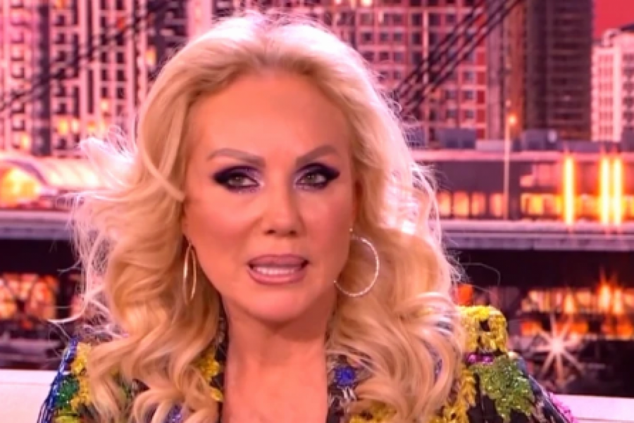 MOĆNICI SU ME UCENJIVALI Lepa Brena otkrila da su joj ljudi na poziciji nudili nepristojne ponude