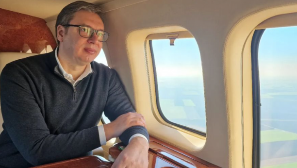 DIVNO JE GLEDATI I IZ VAZDUHA ZEMLJU ZA KOJU SE BORITE I KOJU VOLITE Predsednik otkrio i koja mu je omiljena poslastica u avionu (FOTO)