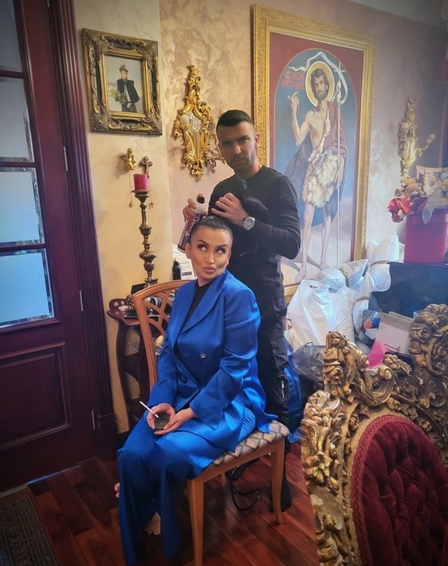 ŠOK Andreana Čekić skinula periku, pa pokaza svoju prirodnu kosu (FOTO)