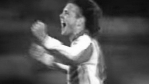 NOĆ KADA SE NEBO OTVORILO IZNAD BEOGRADA Ovako je Siniša Mihajlović srušio moćni Bajern i odveo Zvezdu u finale Kupa šampiona (VIDEO)