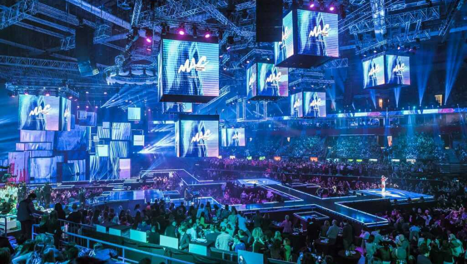 Ko je ovo mogao da pretpostavi? Poznati prvi nastupi na Music Awards Ceremony (MAC)